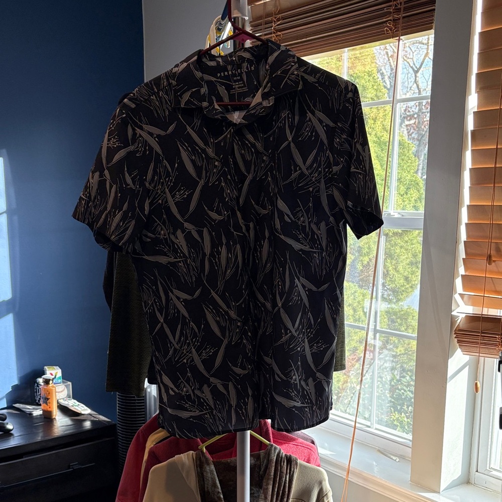 Perry Ellis Black and Gray Patterned Shirt